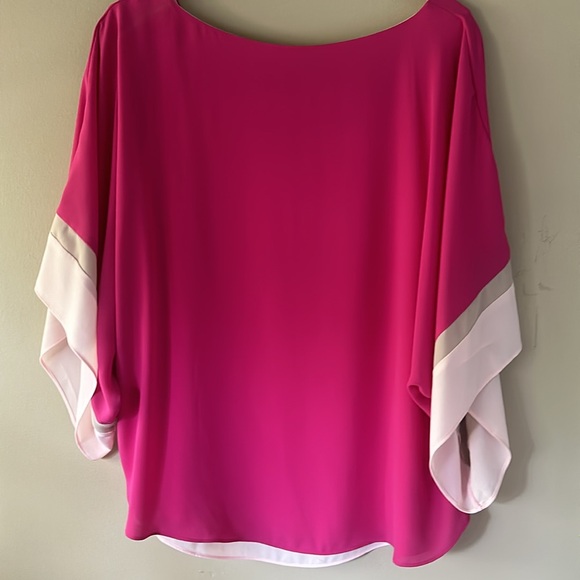 NWT WHBM lightweight v-neck tunic with wide sleeves and 3color block sleeves - Picture 4 of 4